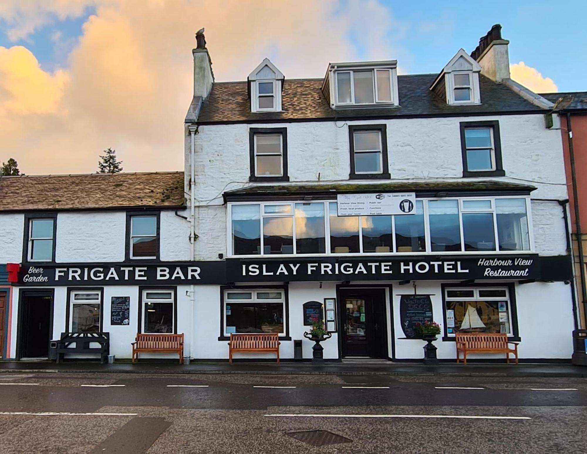 Islay Frigate Hotel Tarbert  Bagian luar foto