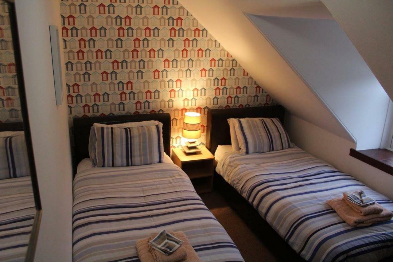 Islay Frigate Hotel Tarbert  Bagian luar foto
