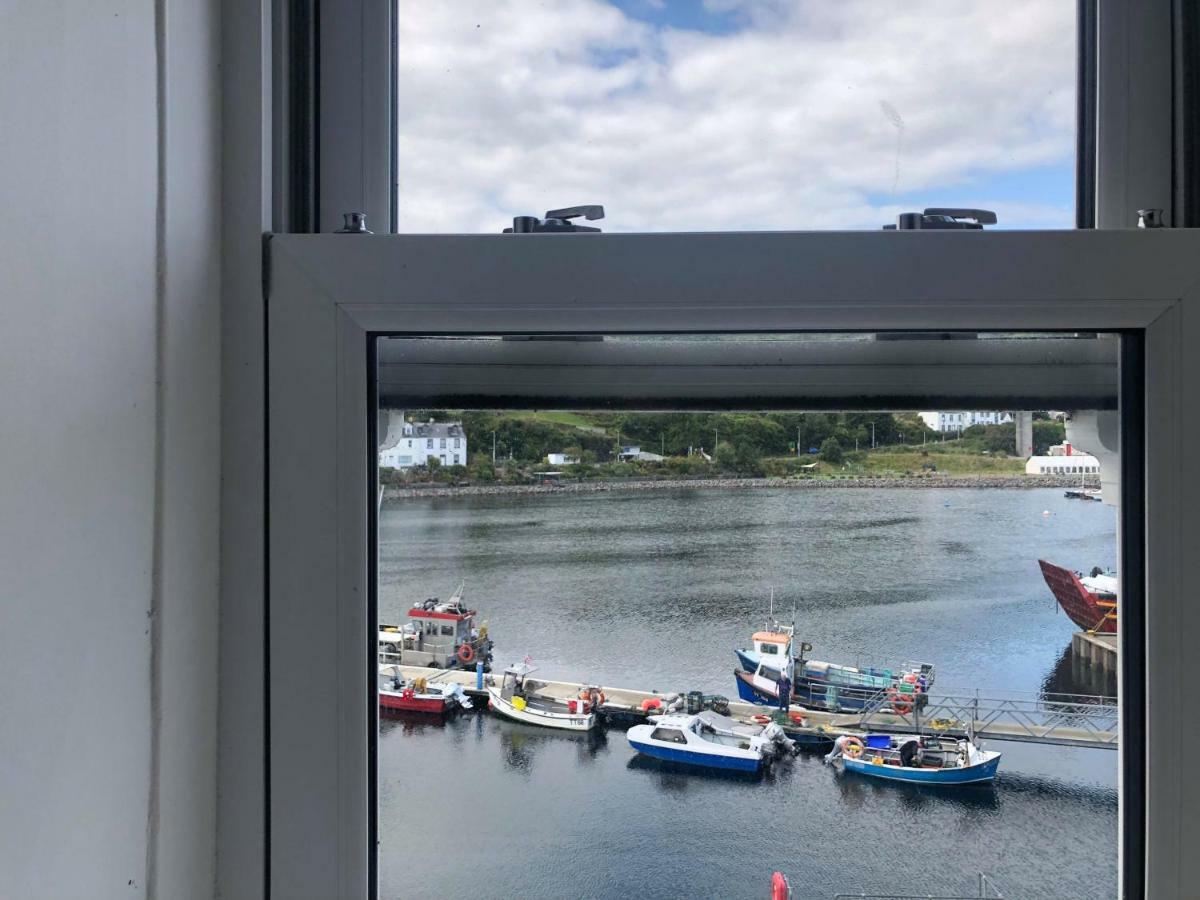 Islay Frigate Hotel Tarbert  Bagian luar foto